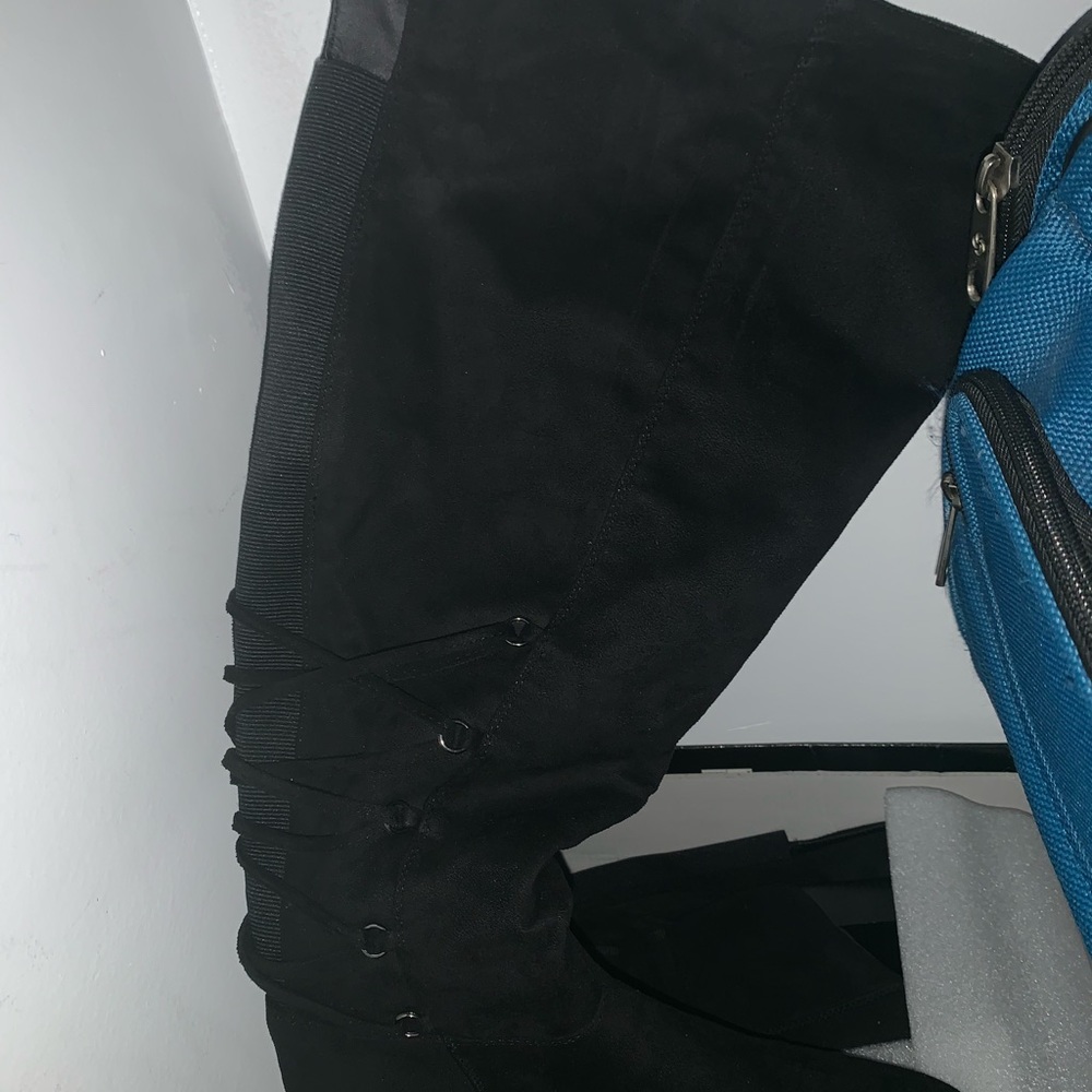 Boots - Picture 2 of 5